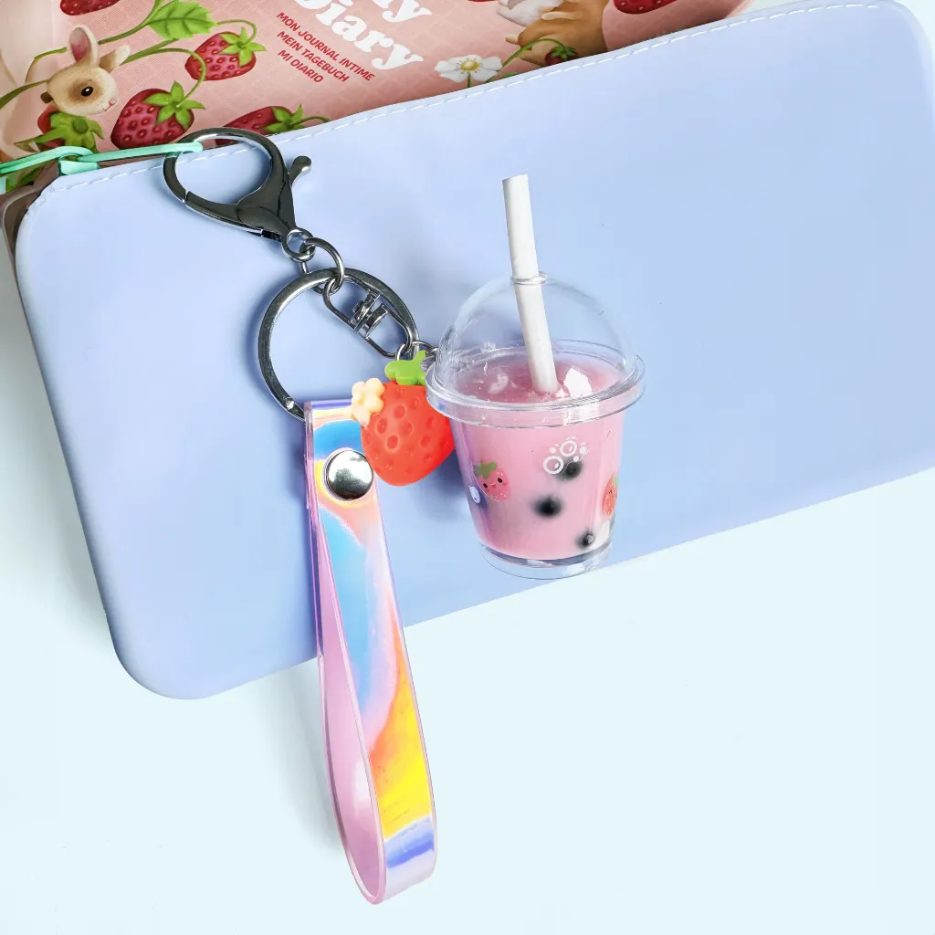 CDU_6-0325_Bag-Charm-Kit-Strawberry-Bubble-Tea_11b.webp
