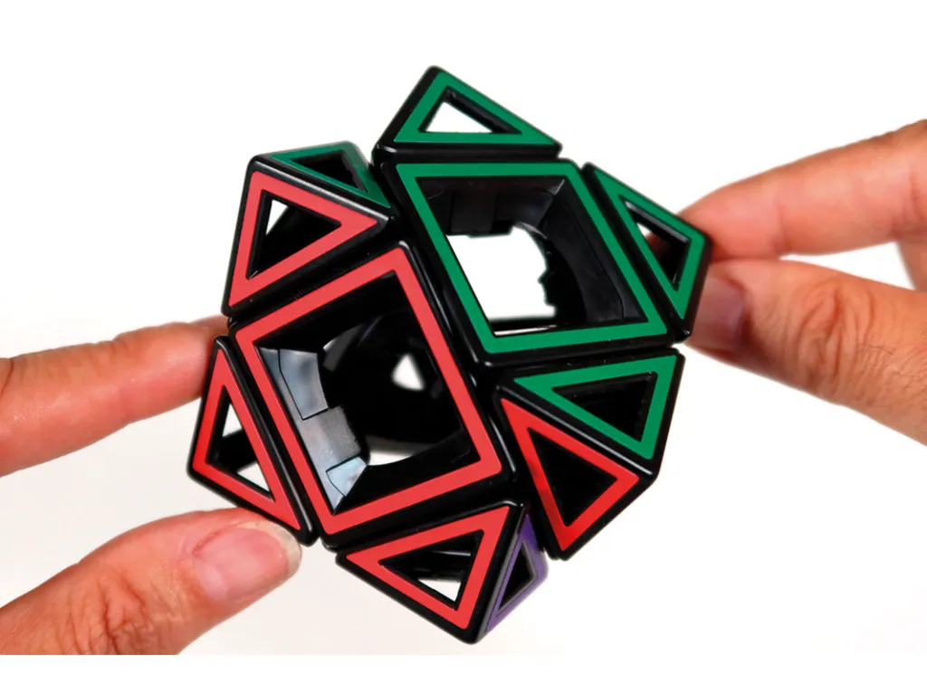 Hollow-Skewb-Cube-D_R5098.webp
